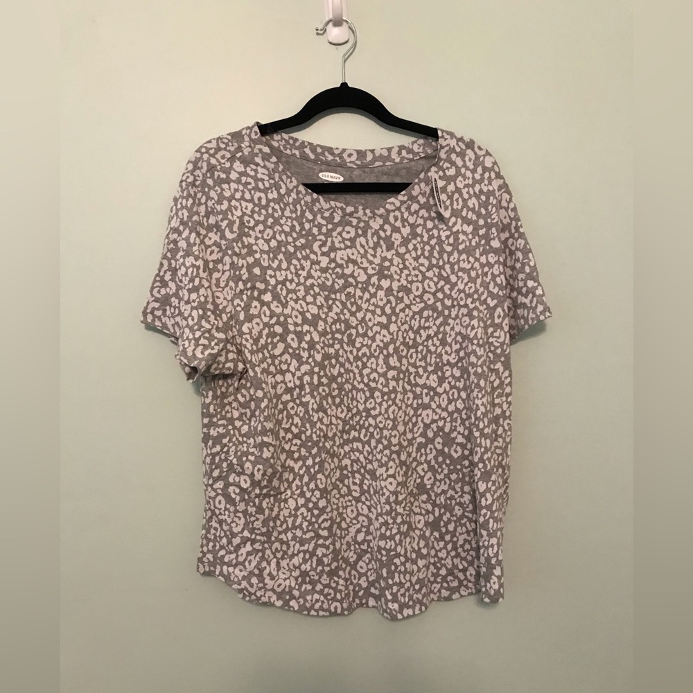 NWT Old Navy Grey Print T Shirt Size XXL